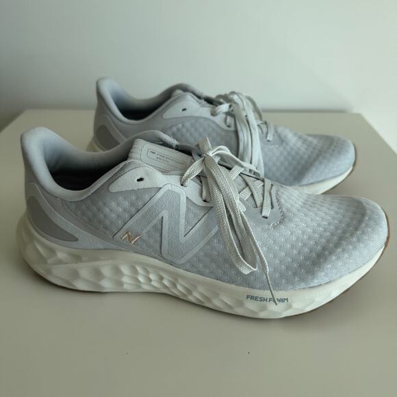 New Balance Fresh Foam Arishi v4 Shoes Womens 10.5 Running Athletic Sneakers - Picture 2 of 10